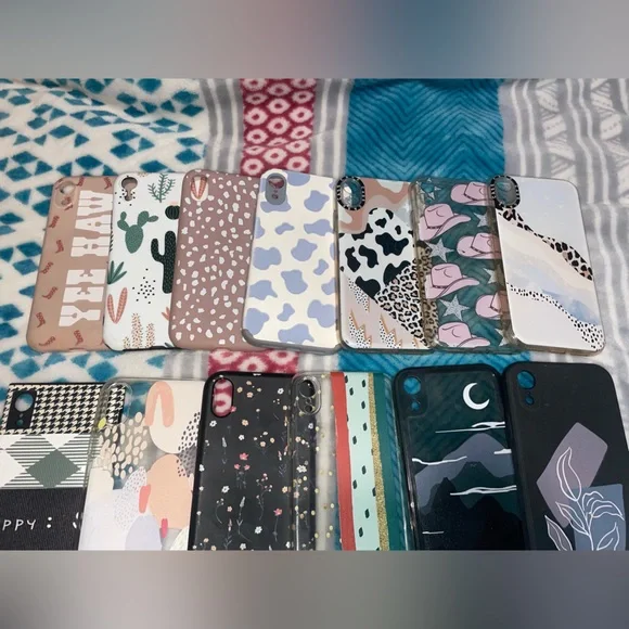 IPhone XR phone cases - Picture 2 of 3